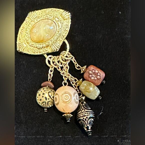 Vintage Brooch beaded excellent piece - Picture 2 of 13